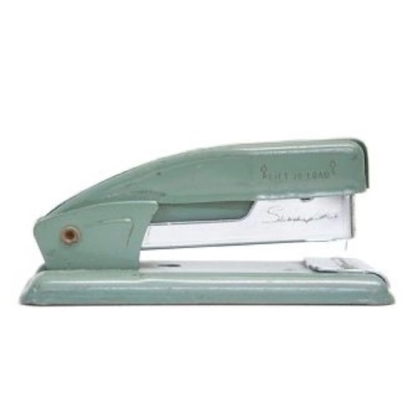 Swingline Cub Stapler - Picture 1 of 16